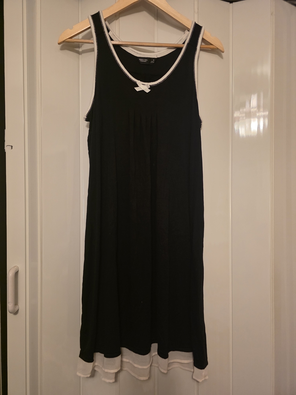 Simply Vera Vera Wang Black Sleeveless Nightgown with White Trim